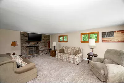 407 N Liberty Road, Liberty Township, PA 16127 - Photo 10