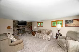 407 N Liberty Rd, Liberty Township, PA 16127 - Photo 10