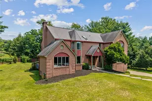 4578 Dogwood Dr, Hampton, PA 15101 - Photo 2