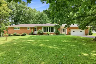 655 Christy Rd, Hermitage, PA 16148 - Photo 2