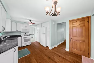 1249 Cairn Dr, Bethel Park, PA 15102 - Photo 10