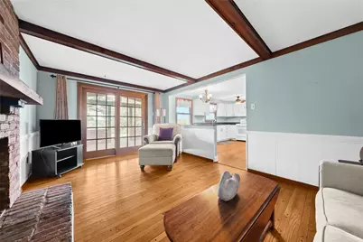 1249 Cairn Dr, Bethel Park, PA 15102 - Photo 14