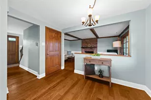 1249 Cairn Dr, Bethel Park, PA 15102 - Photo 14