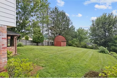 1249 Cairn Dr, Bethel Park, PA 15102 - Photo 36