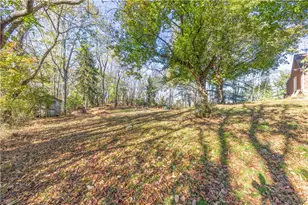 2035 Aurora Dr, New Kensington, PA 15068 - Photo 24