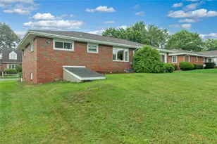 42 Maple Dr, Delmont, PA 15626 - Photo 4
