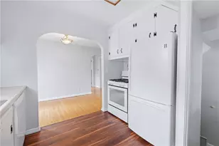 176 Dutch Ln, Hermitage, PA 16148 - Photo 1