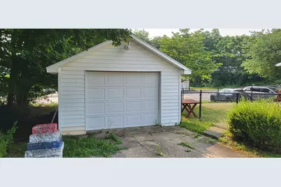 812 Marion Road, White Township, PA 15701 - Photo 16