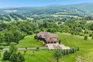 2017 Thunder Ln, Unity Township, PA 15650 - Photo 4