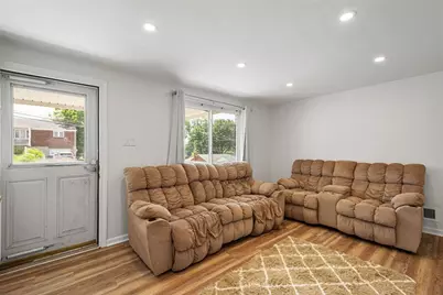 5314 Becky Drive, Pittsburgh, PA 15236 - Photo 6