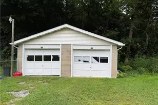 521 Pike Run Dr, W Pike Run Twp, PA 15427 - Photo 2