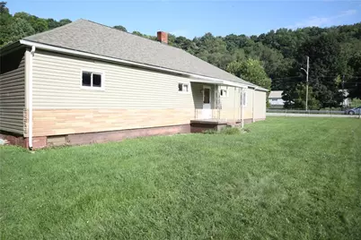 521 Pike Run Dr, W Pike Run Twp, PA 15427 - Photo 4