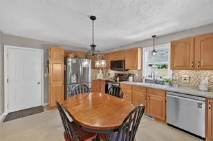 1013 Marshall Heights Rd, Burrel-Blacklick, PA 15717 - Photo 12