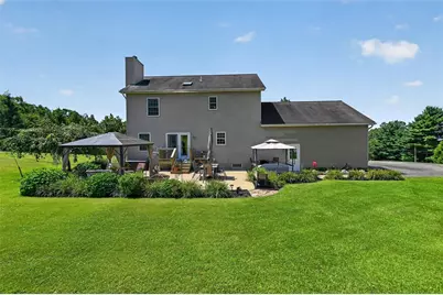 1013 Marshall Heights Rd, Burrel-Blacklick, PA 15717 - Photo 4