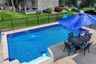 740 Muirfield Dr, Hempfield Township, PA 15601 - Photo 36