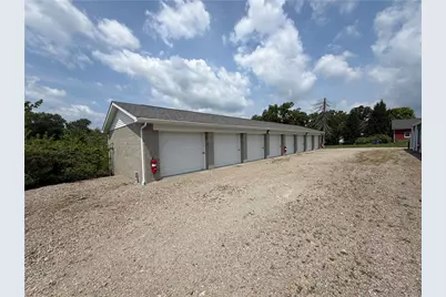515 S Eighty Eight Rd, Carmichaels-Cumberland, PA 15320 - Photo 4