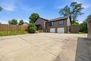 159 Gene Dr, Ohio Township, PA 15237 - Photo 4