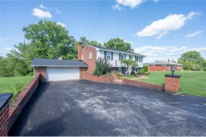 1206 Waverly Dr, Unity Township, PA 15650 - Photo 4
