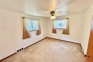 945 Stanton Ave, Pittsburgh, PA 15209 - Photo 8