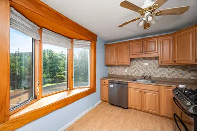 561 Anderson Ave, Pittsburgh, PA 15239 - Photo 10