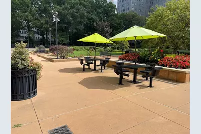 320 Fort Duquesne Blvd #5M, Pittsburgh, PA 15222 - Photo 6