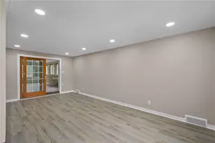 5385 California Ave, Bethel Park, PA 15102 - Photo 6