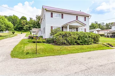 512 Pennsylvania Ave, Connellsville, PA 15631 - Photo 2