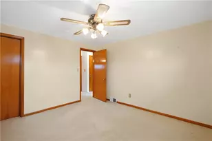 5260 Blossom Rd, Pittsburgh, PA 15236 - Photo 12