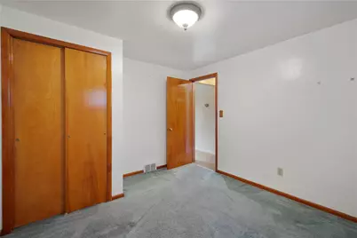 5260 Blossom Rd, Pittsburgh, PA 15236 - Photo 18