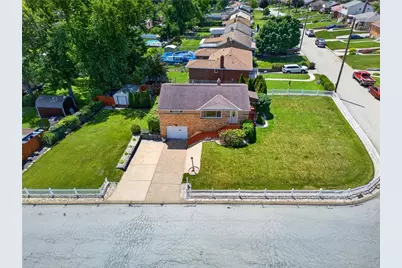 317 Laurel Dr, Pittsburgh, PA 15236 - Photo 2