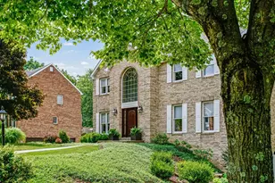 622 Golden Ridge Ct, Cranberry Township, PA 16066 - Photo 2