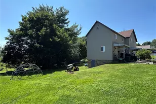 404 Franklin St, Marion Township, PA 16214 - Photo 2