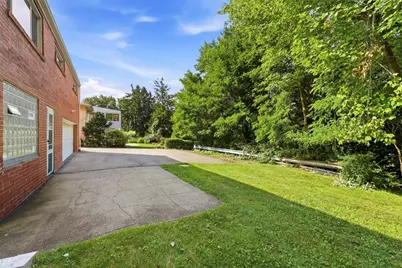 4774 Beall Dr, Pittsburgh, PA 15236 - Photo 32