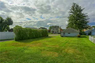 321 Hazel Ave, Ellwood City, PA 16117 - Photo 44