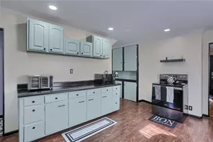 321 Hazel Ave, Ellwood City, PA 16117 - Photo 22