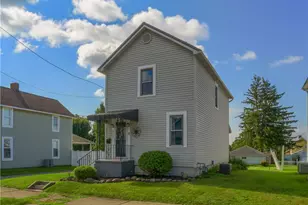 321 Hazel Ave, Ellwood City, PA 16117 - Photo 1