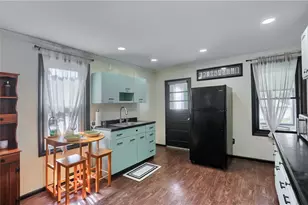 321 Hazel Ave, Ellwood City, PA 16117 - Photo 20