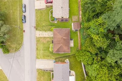 3190 Mayflower Dr, Pittsburgh, PA 15227 - Photo 36