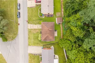 3190 Mayflower Dr, Pittsburgh, PA 15227 - Photo 36