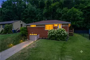 3190 Mayflower Dr, Pittsburgh, PA 15227 - Photo 1