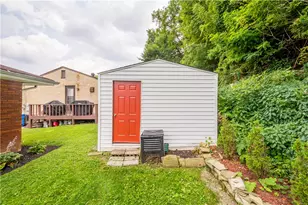 3190 Mayflower Dr, Pittsburgh, PA 15227 - Photo 28
