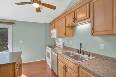 421 Rampart Blvd, Pittsburgh, PA 15068 - Photo 18
