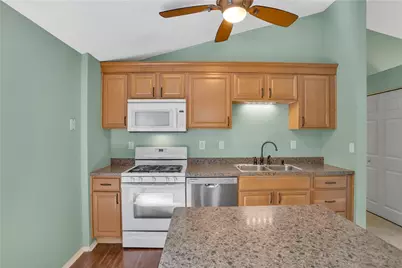 421 Rampart Blvd, Pittsburgh, PA 15068 - Photo 16