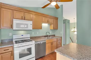 421 Rampart Blvd, Pittsburgh, PA 15068 - Photo 18