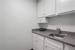 112 Washington Pl, Downtown Pgh, PA 15219 - Photo 16