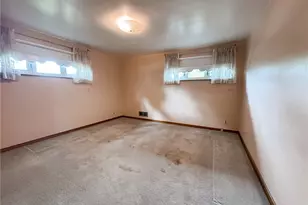 2218 Cypress Dr, White Oak, PA 15131 - Photo 12