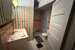 617 Florence Ave, Pittsburgh, PA 15202 - Photo 8