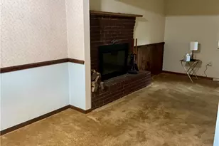 135 Hampton Ct, Twp of But SW, PA 16002 - Photo 8