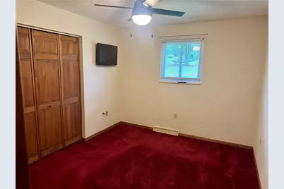 135 Hampton Ct, Twp of But SW, PA 16002 - Photo 14