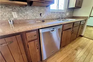 135 Hampton Ct, Twp of But SW, PA 16002 - Photo 12